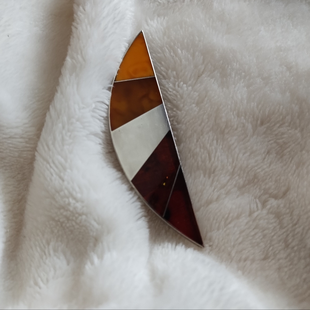 💎 Amber & Sterling Brooch